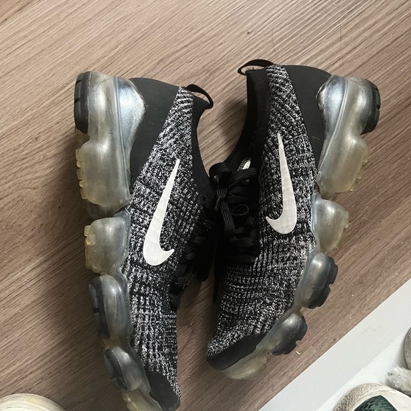 vapormax size 10 women - Picture 2 of 2